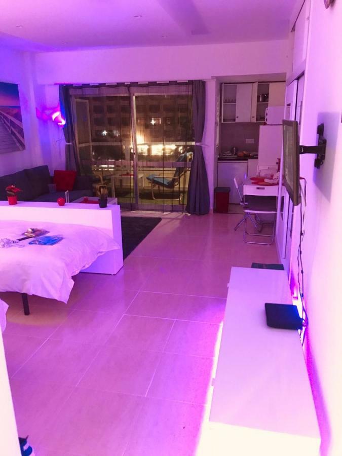 פואנגירולה Appartement 1St Lign On The Beach מראה חיצוני תמונה