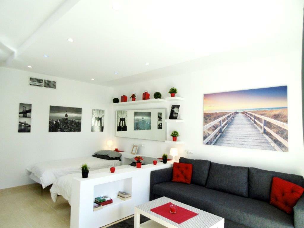 פואנגירולה Appartement 1St Lign On The Beach מראה חיצוני תמונה
