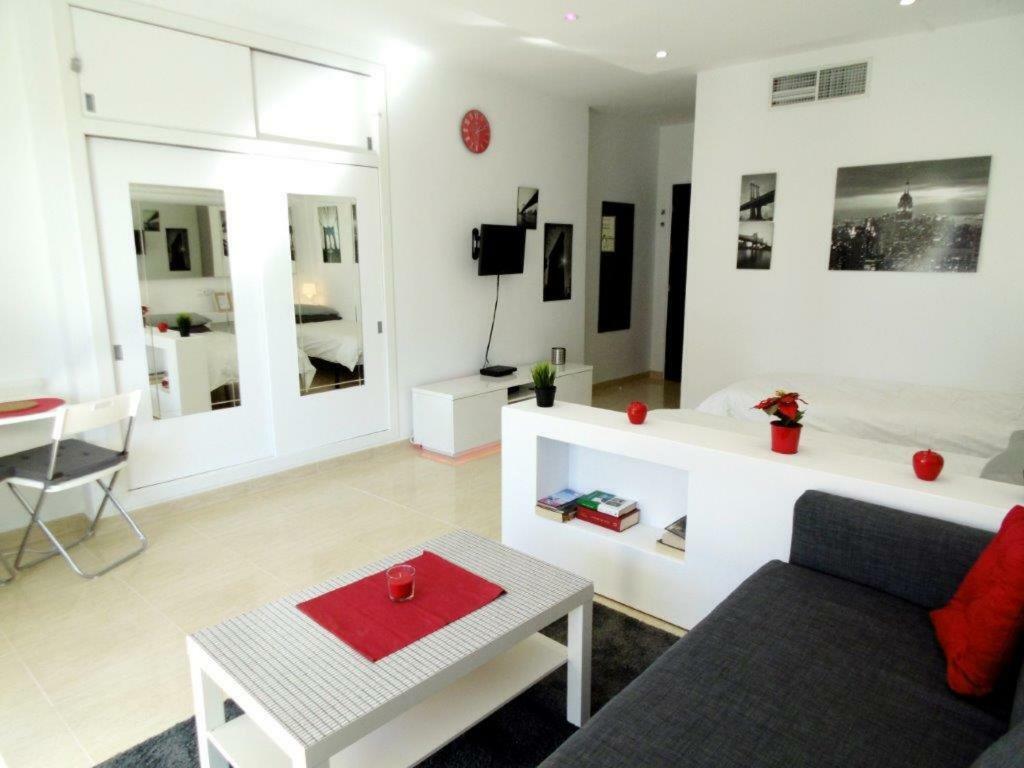 פואנגירולה Appartement 1St Lign On The Beach מראה חיצוני תמונה