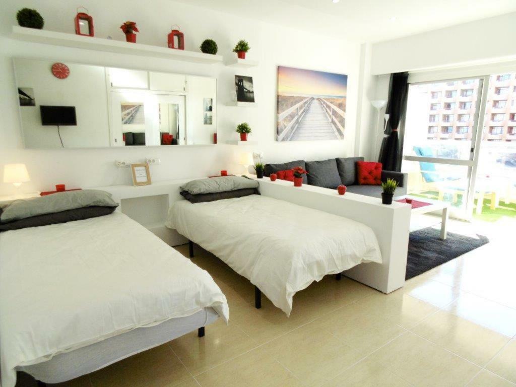 פואנגירולה Appartement 1St Lign On The Beach מראה חיצוני תמונה