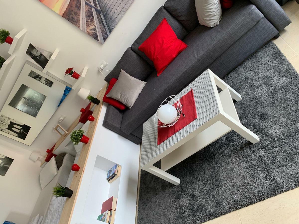 פואנגירולה Appartement 1St Lign On The Beach מראה חיצוני תמונה